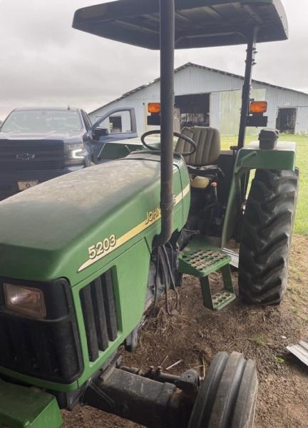 5203 JD Tractor - Good Shape - $11,500 - Call (870)761-5853